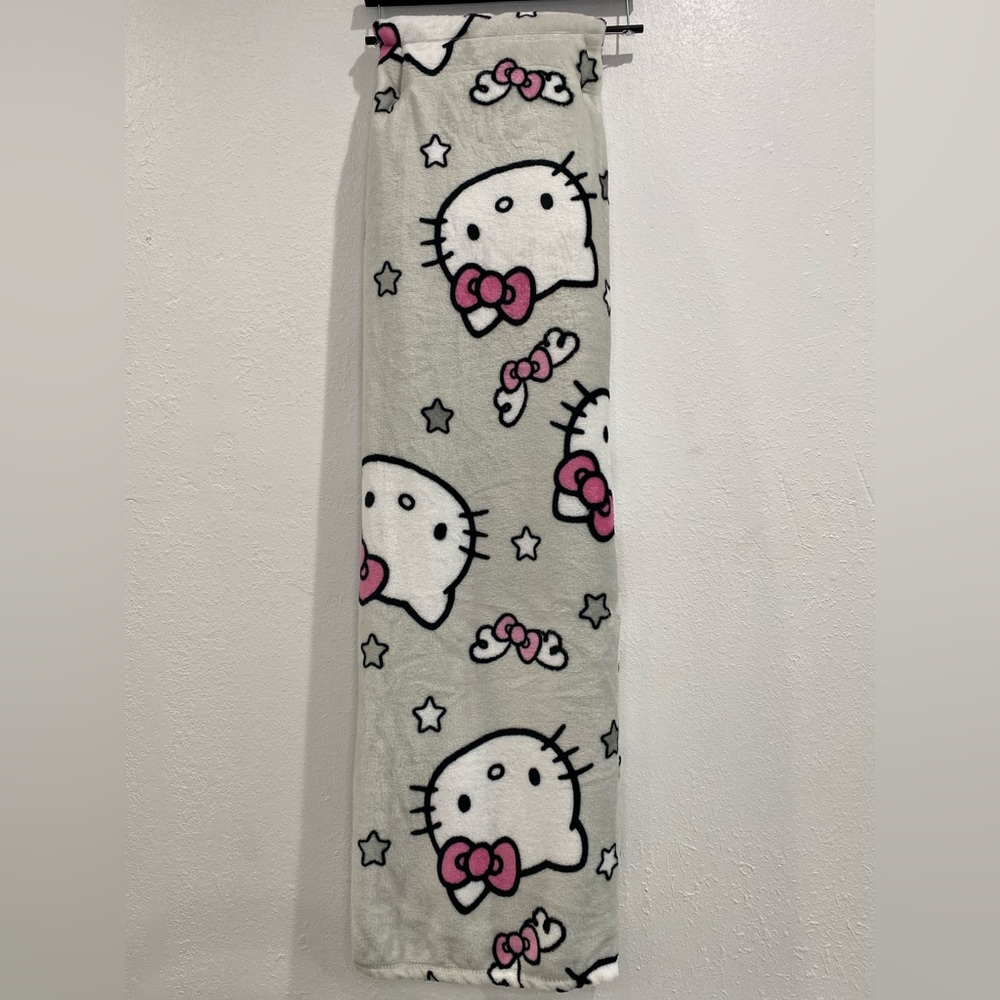 Hello Kitty Plush Blanket